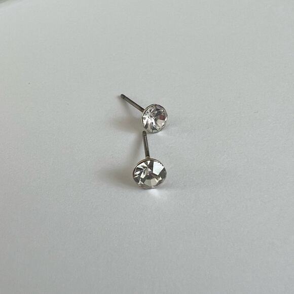 Dainty Silver Tone Crystal Rhinestone Stud Earrings Classic Round Sparkle Mini - Picture 2 of 5